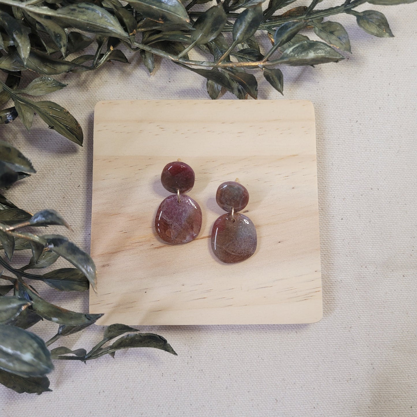Mixed Red Pebble Drop