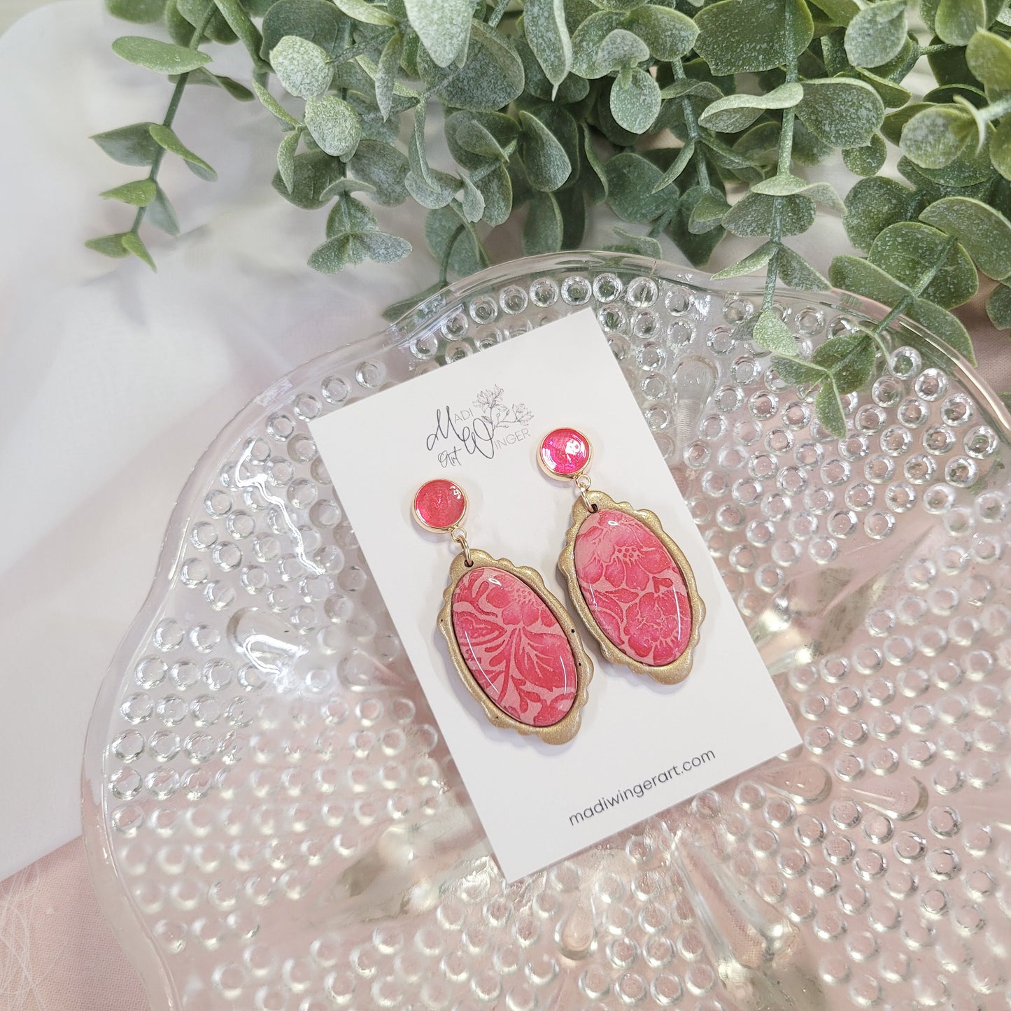 Pink Vintage Oval