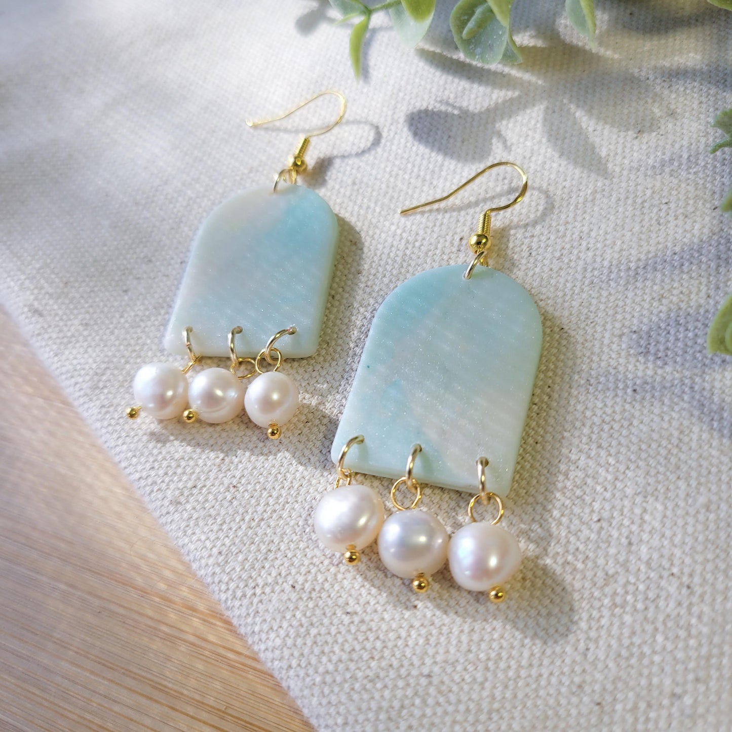 Seafoam Pearl Arch