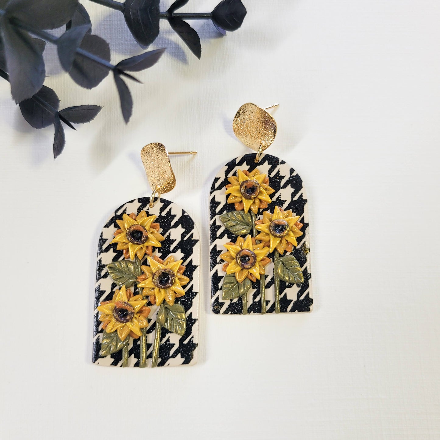 Checkered Sunflowers Arch