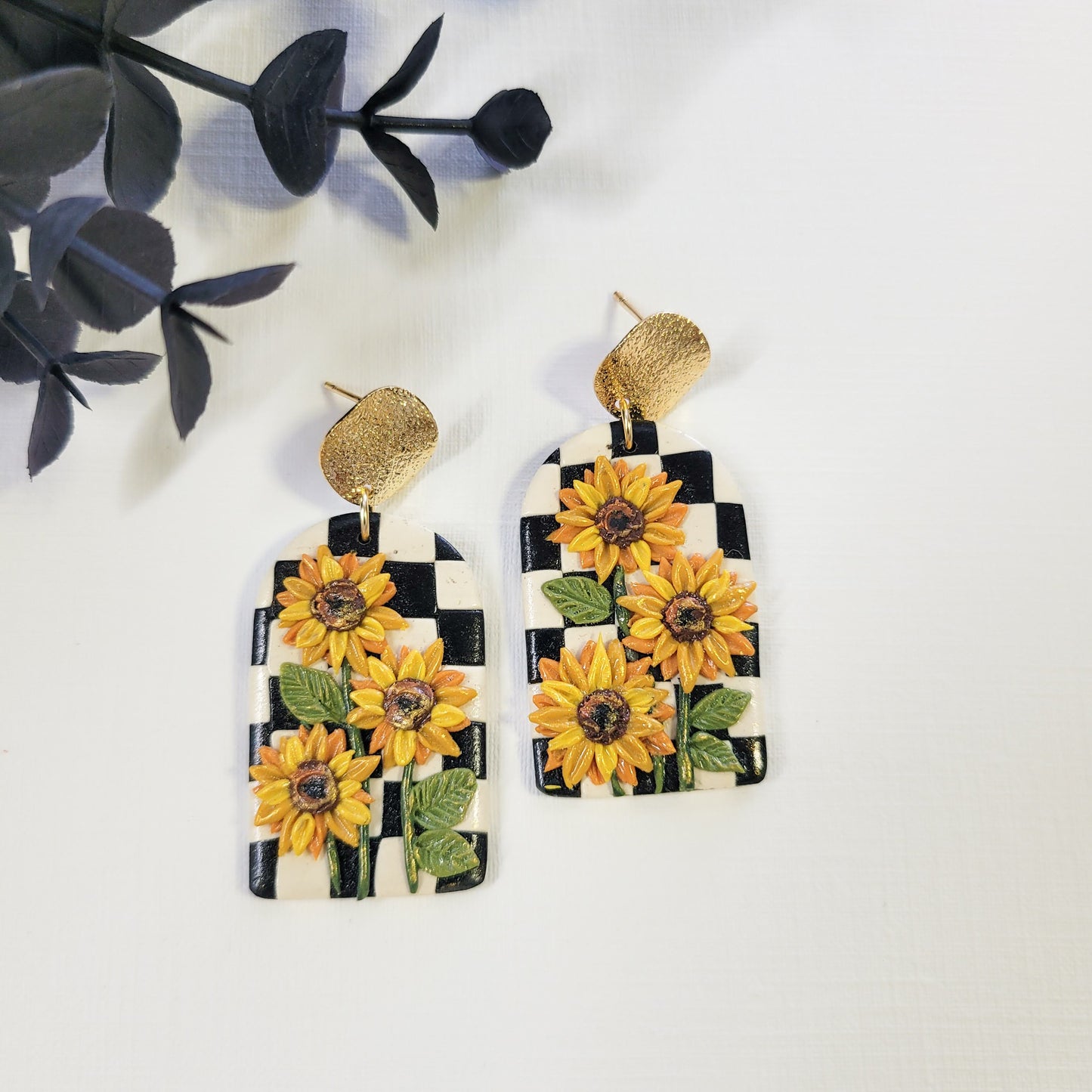 Checkered Sunflowers Arch