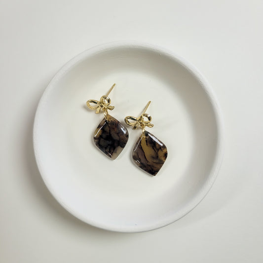 Tortoise Shell Pointed Drop- Dark