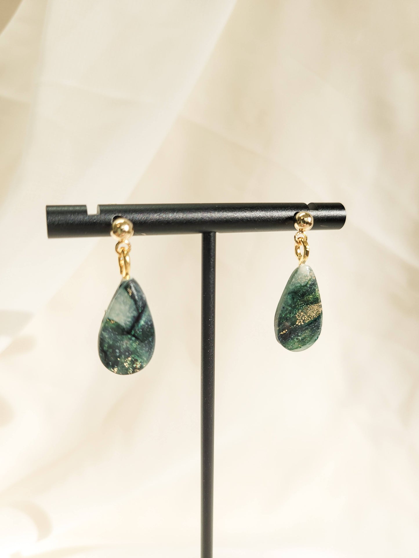 Emerald Mini Teardrop