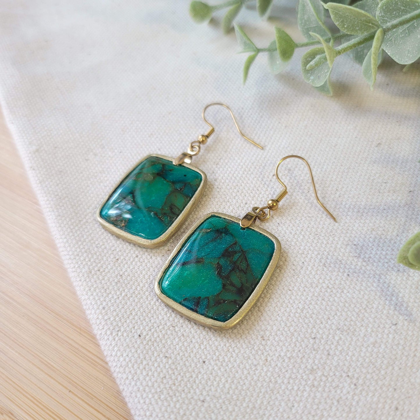 Teal Bordered Square