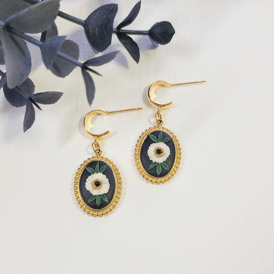 Gold Floral Oval Frame