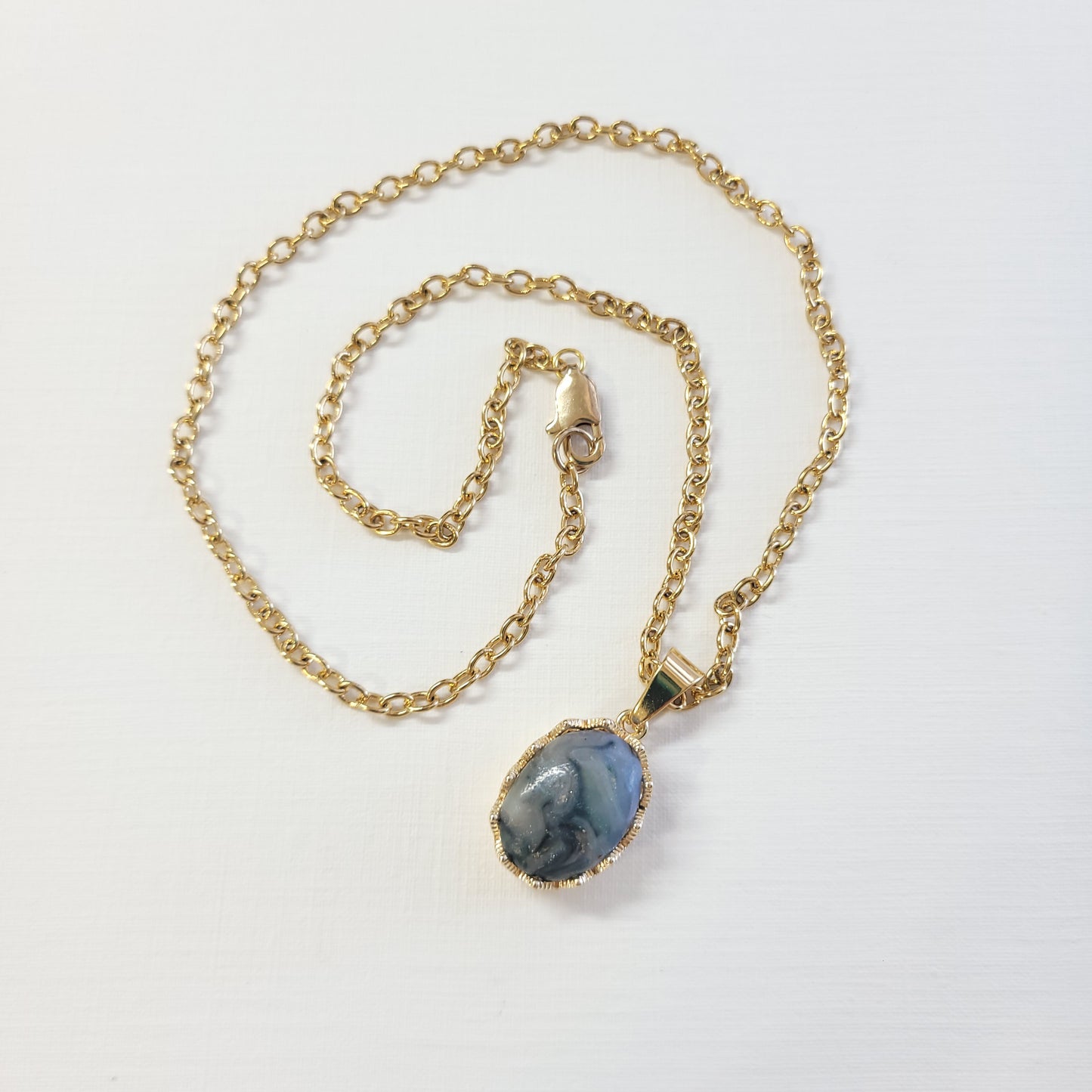 Moss Oval Necklace