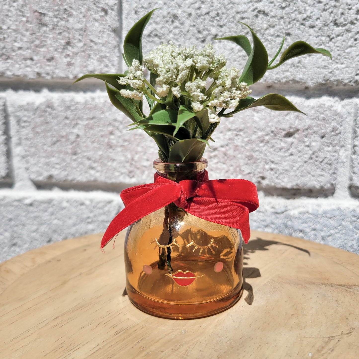 Red Lips Vase