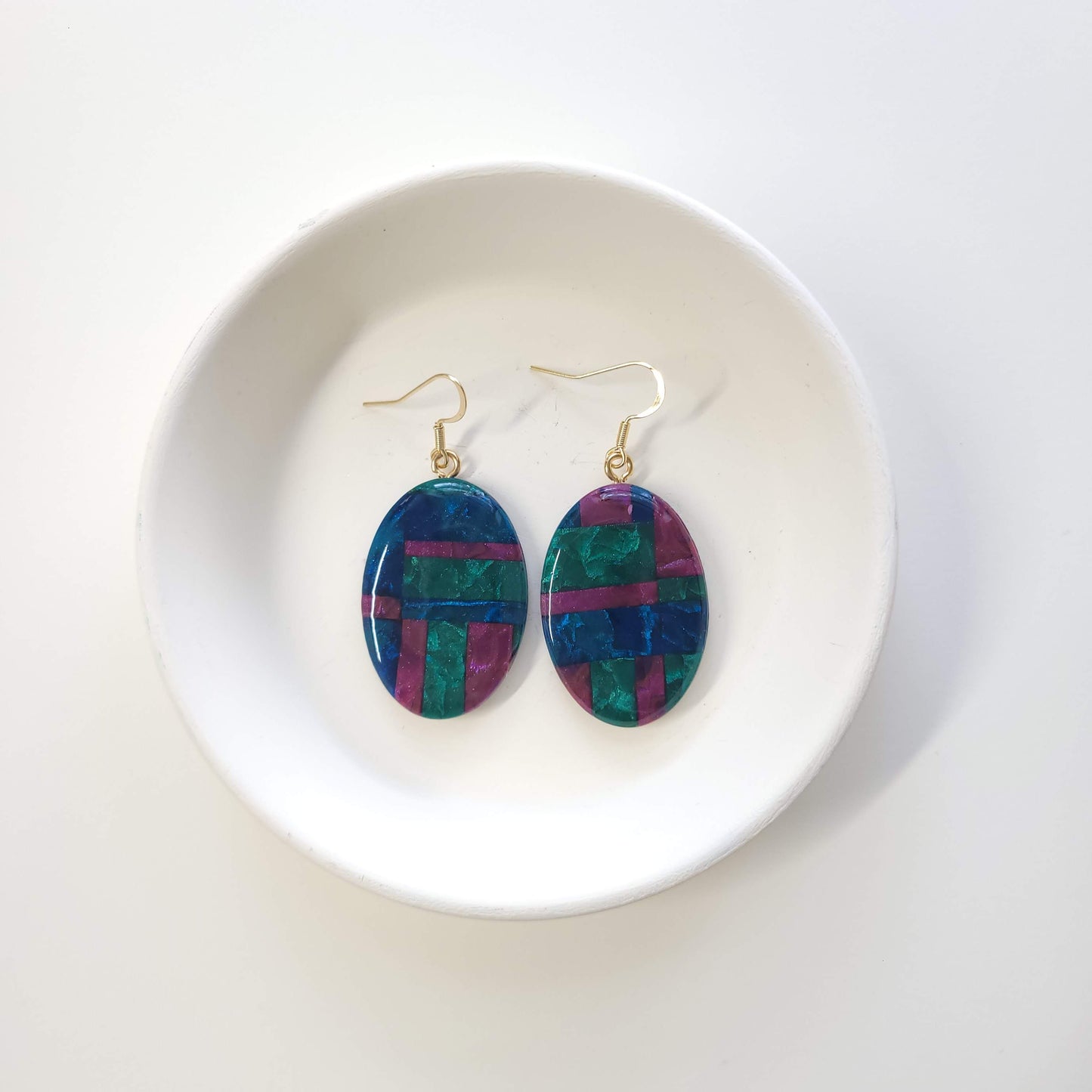 Quilted Jewel Oval